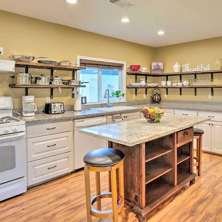The Gathering Place Brenham Home On 6 Acres Esterno foto