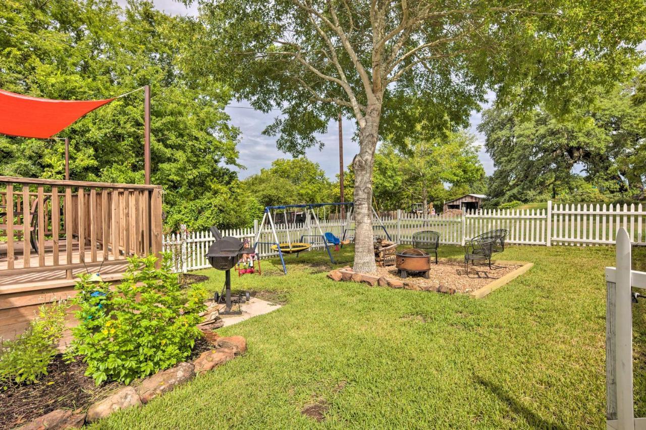 The Gathering Place Brenham Home On 6 Acres Esterno foto